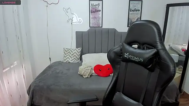 Snapshot of Amy_joones chatting on September 19, 2025, 12:20 pm Amy joones online show from September 19, 2025, 12:20 pm