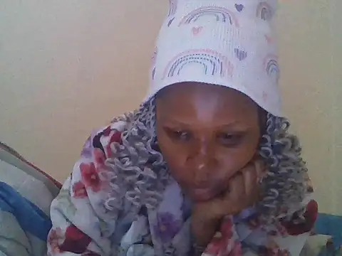 Snapshot of CharlotteDee chatting on October 31, 2025, 7:54 pm CharlotteDee online show from October 31, 2025, 7:54 pm