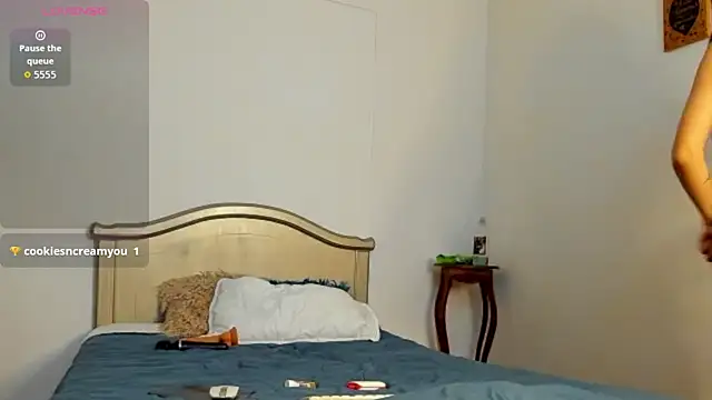 marlynmartinez online show from October 10, 2025, 11:33 am