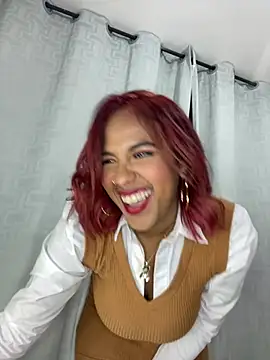 Snapshot of Mery_sex chatting on January 1, 2025, 5:43 am Mery sex online show from January 1, 2025, 5:43 am