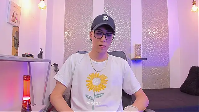 Snapshot of Nikolay_Gregori chatting on September 25, 2025, 4:07 am Nikolay Gregori online show from September 25, 2025, 4:07 am