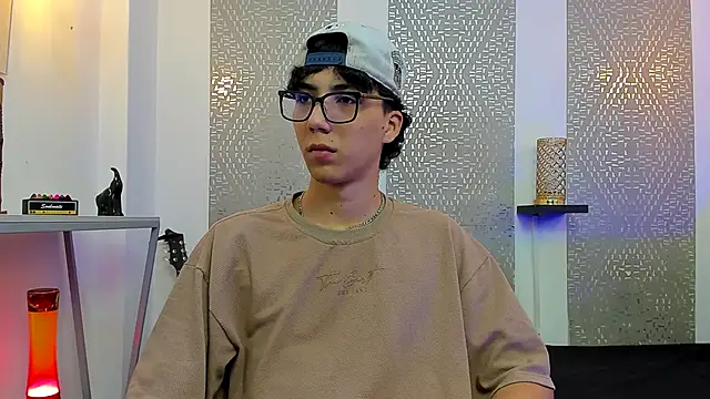 Snapshot of Nikolay_Gregori chatting on October 9, 2025, 4:24 am Nikolay Gregori online show from October 9, 2025, 4:24 am