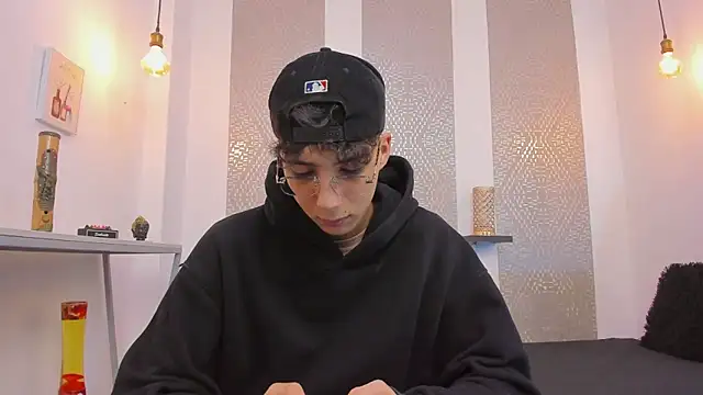 Snapshot of Nikolay_Gregori chatting on November 3, 2025, 4:17 am Nikolay Gregori online show from November 3, 2025, 4:17 am