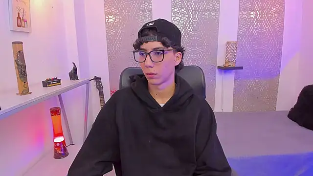 Snapshot of Nikolay_Gregori chatting on October 6, 2025, 4:35 am Nikolay Gregori online show from October 6, 2025, 4:35 am