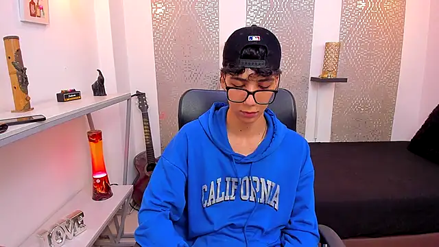 Snapshot of Nikolay_Gregori chatting on October 2, 2025, 5:55 am Nikolay Gregori online show from October 2, 2025, 5:55 am