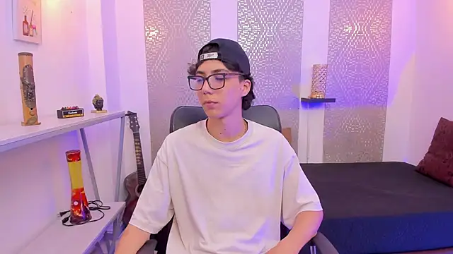 Snapshot of Nikolay_Gregori chatting on October 22, 2025, 4:23 am Nikolay Gregori online show from October 22, 2025, 4:23 am