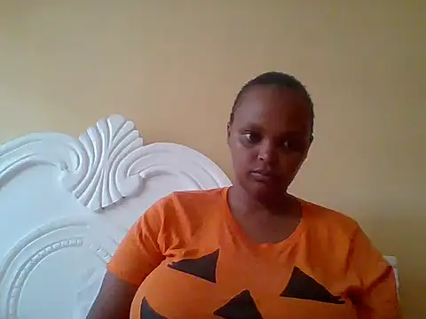 Snapshot of Sexxy-Shie chatting on October 1, 2025, 7:13 am Sexxy-Shie online show from October 1, 2025, 7:13 am