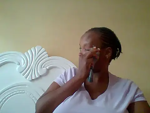 Snapshot of Sexxy-Shie chatting on October 7, 2025, 6:14 am Sexxy-Shie online show from October 7, 2025, 6:14 am