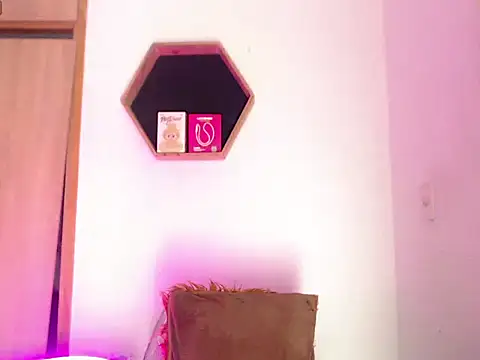 Gorrion   online show from October 29, 2025, 11:03 pm