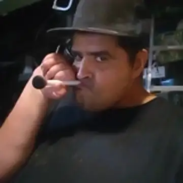 Miguel16i online show from May 12, 2026, 5:26 am