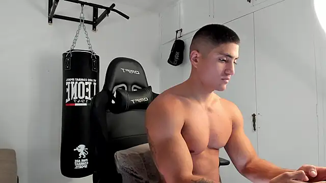 dan01  online show from November 20, 2025, 1:56 pm