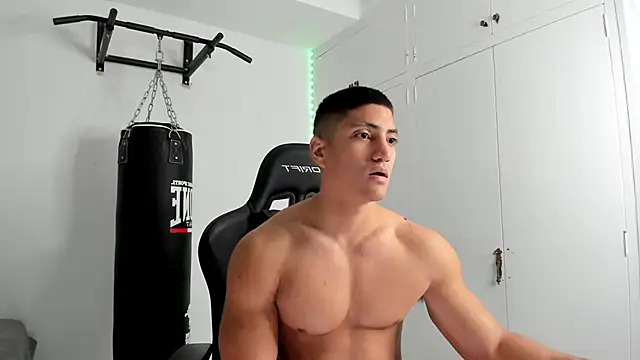 dan01  online show from April 8, 2026, 6:04 am