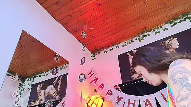 Eda Bonne online show from October 7, 2025, 12:39 pm