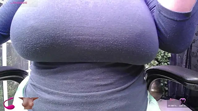 Snapshot of kalpanaaishaa chatting on October 2, 2025, 10:07 am kalpanaaishaa online show from October 2, 2025, 10:07 am