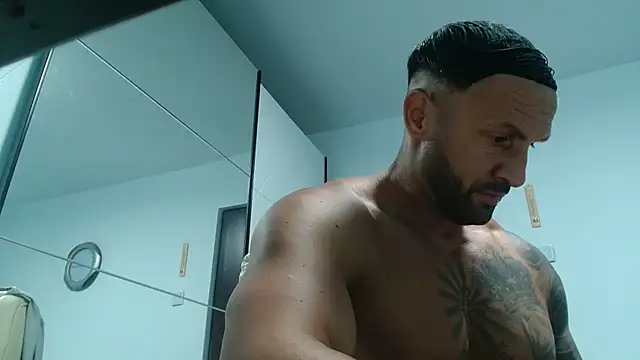 Magnificmuscles89 online show from May 19, 2026, 11:17 am