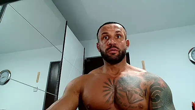 Magnificmuscles89 online show from January 12, 2026, 1:18 pm