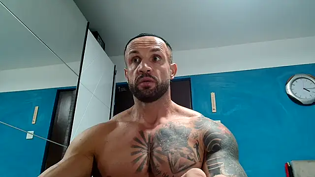 Magnificmuscles89 online show from September 30, 2025, 1:17 pm