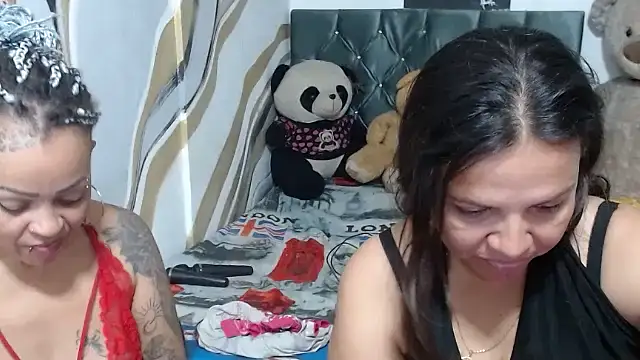 manzanahot9 online show from September 25, 2025, 8:26 pm