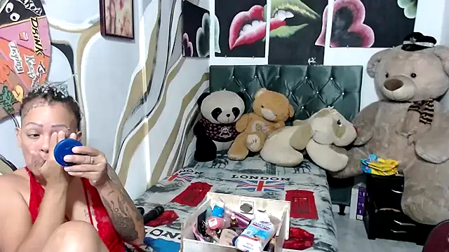 manzanahot9 online show from September 21, 2025, 11:26 am