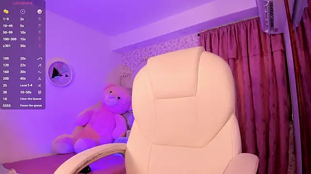 kitty roouse online show from February 28, 2025, 10:28 pm