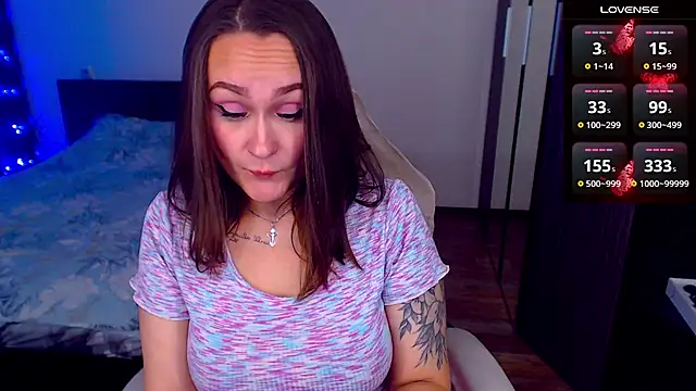 Snapshot of Cutie-Melanie chatting on October 9, 2025, 11:27 pm Cutie-Melanie online show from October 9, 2025, 11:27 pm