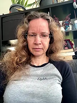 AnnikaRose online show from March 2, 2026, 7:37 am