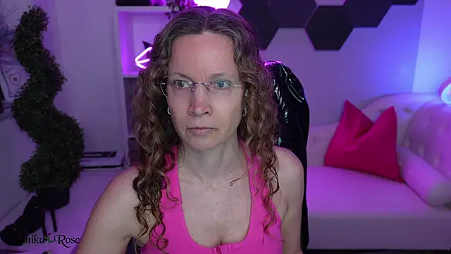 AnnikaRose online show from February 14, 2026, 1:00 pm