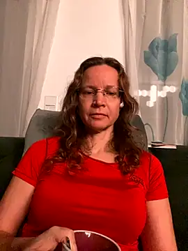 AnnikaRose online show from December 3, 2025, 6:47 am