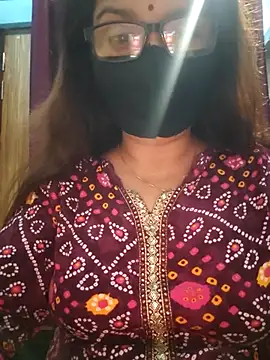 Snapshot of Aishwaryaa_69 chatting on September 30, 2025, 8:09 am Aishwaryaa 69 online show from September 30, 2025, 8:09 am