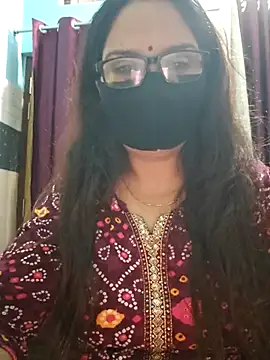 Snapshot of Aishwaryaa_69 chatting on November 4, 2025, 12:42 pm Aishwaryaa 69 online show from November 4, 2025, 12:42 pm