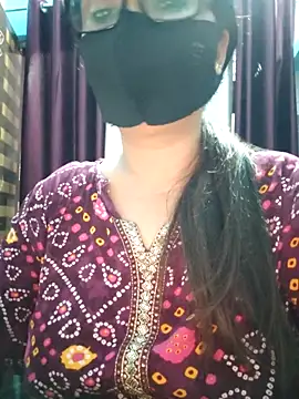 Snapshot of Aishwaryaa_69 chatting on September 20, 2025, 2:38 am Aishwaryaa 69 online show from September 20, 2025, 2:38 am