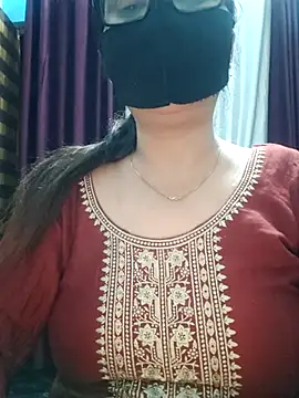 Snapshot of Aishwaryaa_69 chatting on October 6, 2025, 4:30 pm Aishwaryaa 69 online show from October 6, 2025, 4:30 pm