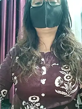 Snapshot of Aishwaryaa_69 chatting on January 16, 2026, 7:12 am Aishwaryaa 69 online show from January 16, 2026, 7:12 am