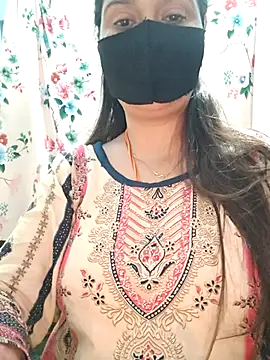 Snapshot of Aishwaryaa_69 chatting on October 14, 2025, 2:45 am Aishwaryaa 69 online show from October 14, 2025, 2:45 am