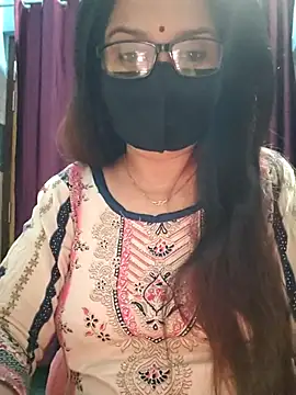 Snapshot of Aishwaryaa_69 chatting on October 27, 2025, 11:44 am Aishwaryaa 69 online show from October 27, 2025, 11:44 am