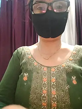 Snapshot of Aishwaryaa_69 chatting on September 25, 2025, 10:54 am Aishwaryaa 69 online show from September 25, 2025, 10:54 am