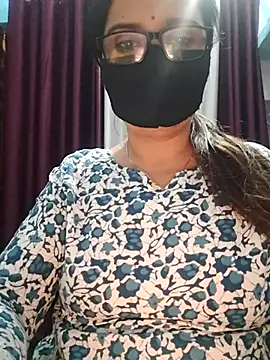 Snapshot of Aishwaryaa_69 chatting on October 12, 2025, 5:47 pm Aishwaryaa 69 online show from October 12, 2025, 5:47 pm