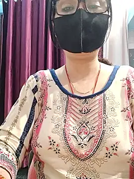 Aishwaryaa 69 online show from December 23, 2025, 7:51 am