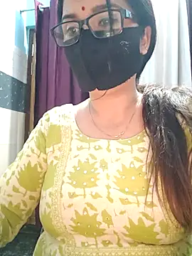 Snapshot of Aishwaryaa_69 chatting on October 29, 2025, 11:20 am Aishwaryaa 69 online show from October 29, 2025, 11:20 am