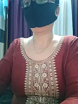 Snapshot of Aishwaryaa_69 chatting on October 30, 2025, 11:19 am Aishwaryaa 69 online show from October 30, 2025, 11:19 am