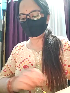 Snapshot of Aishwaryaa_69 chatting on October 25, 2025, 2:00 am Aishwaryaa 69 online show from October 25, 2025, 2:00 am