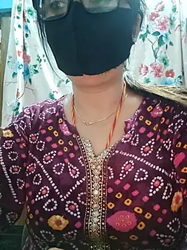 Snapshot of Aishwaryaa_69 chatting on October 15, 2025, 4:00 am Aishwaryaa 69 online show from October 15, 2025, 4:00 am