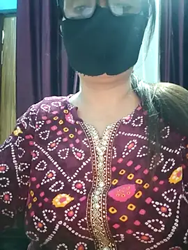 Snapshot of Aishwaryaa_69 chatting on September 21, 2025, 2:00 pm Aishwaryaa 69 online show from September 21, 2025, 2:00 pm