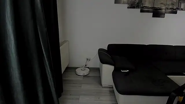 Snapshot of Richarddarell1 chatting on October 6, 2025, 4:46 am Richarddarell1 online show from October 6, 2025, 4:46 am