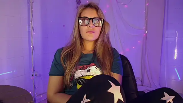 Snapshot of Giia_paiige18 chatting on December 2, 2025, 1:17 am Giia paiige18 online show from December 2, 2025, 1:17 am