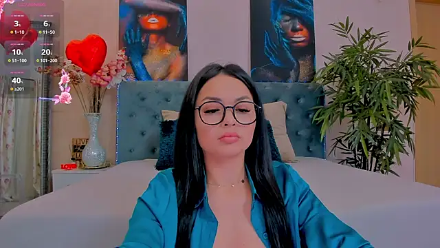 MichelleReys online show from March 6, 2025, 9:20 pm