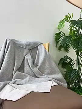 Lami Mi online show from September 25, 2025, 6:19 am