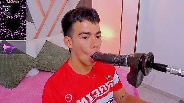 Snapshot of its_liam18 chatting on September 21, 2025, 12:21 pm its liam18 online show from September 21, 2025, 12:21 pm