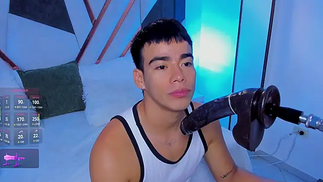 Snapshot of its_liam18 chatting on September 24, 2025, 1:17 pm its liam18 online show from September 24, 2025, 1:17 pm