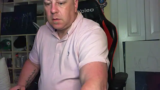 Snapshot of Mic_Oxinner chatting on September 30, 2025, 11:05 am Mic Oxinner online show from September 30, 2025, 11:05 am